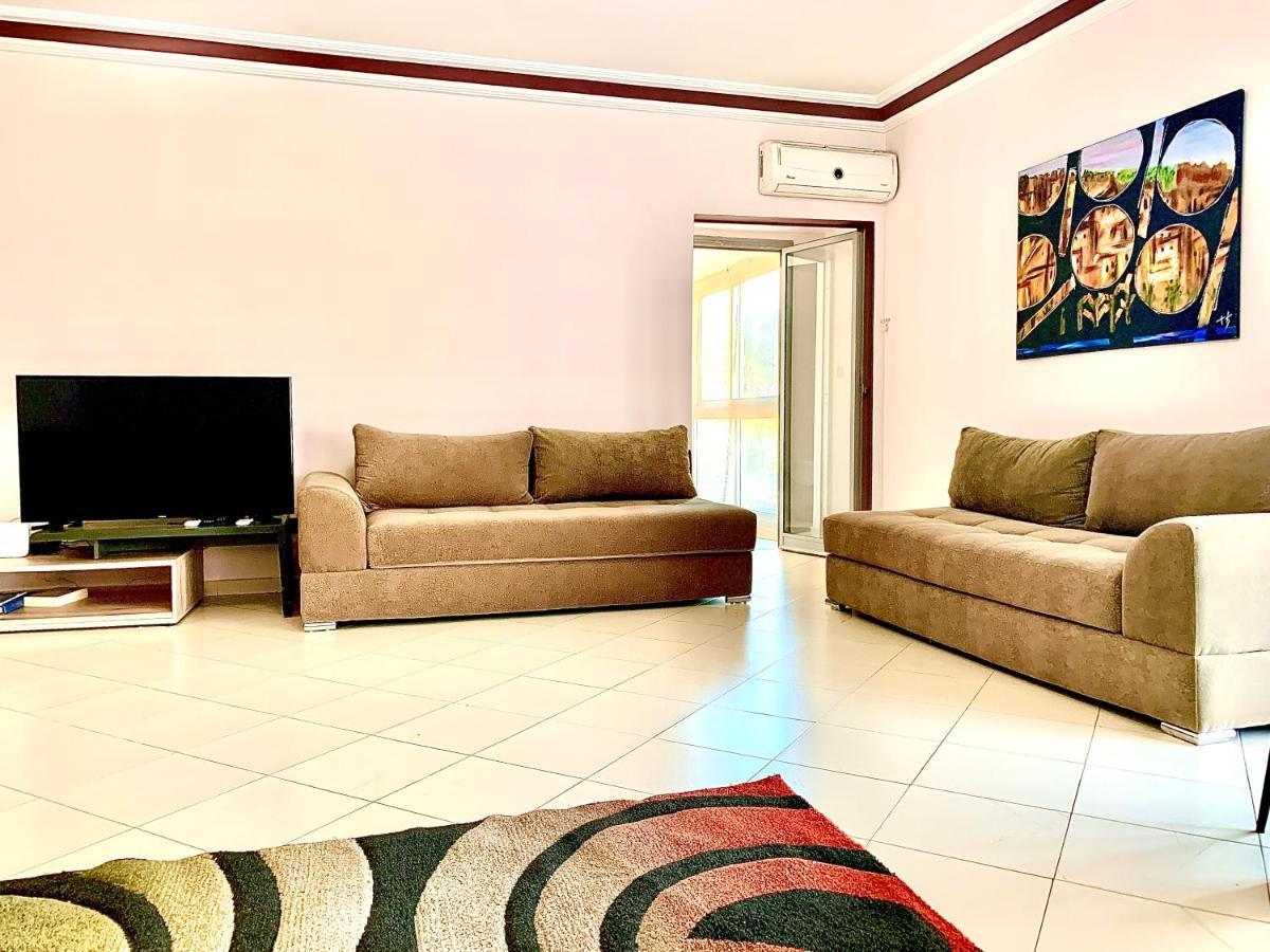 Anfa 28 - 2 Bedrooms - Well Located Apartment - Large And Pleasant Казабланка Екстериор снимка