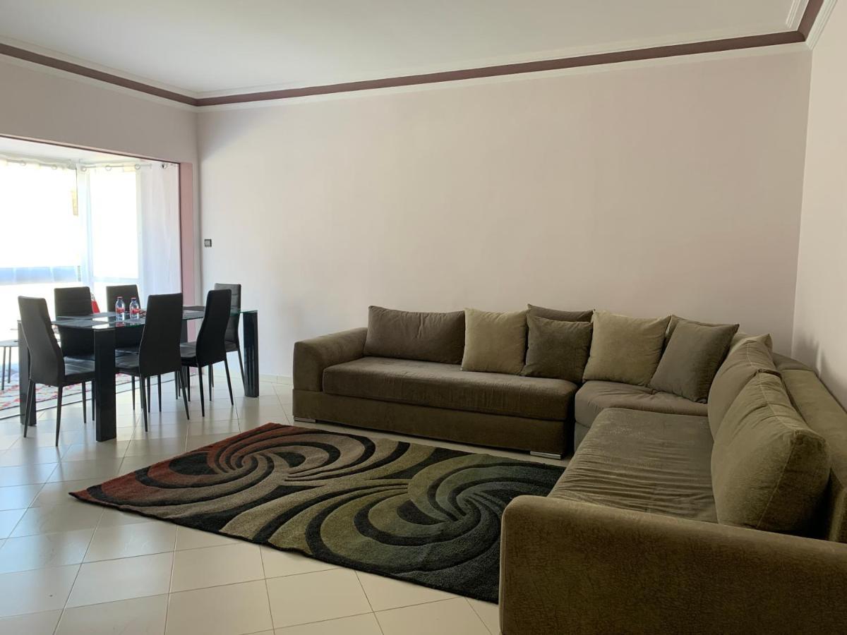 Anfa 28 - 2 Bedrooms - Well Located Apartment - Large And Pleasant Казабланка Екстериор снимка
