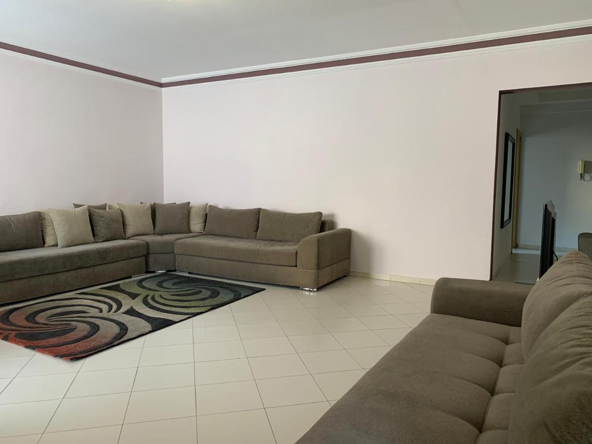 Anfa 28 - 2 Bedrooms - Well Located Apartment - Large And Pleasant Казабланка Екстериор снимка