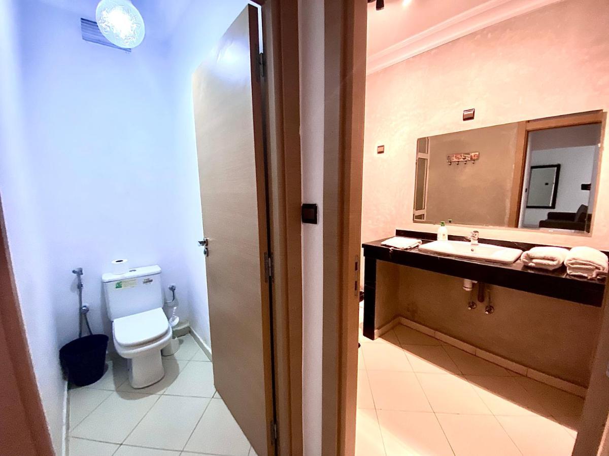 Anfa 28 - 2 Bedrooms - Well Located Apartment - Large And Pleasant Казабланка Екстериор снимка