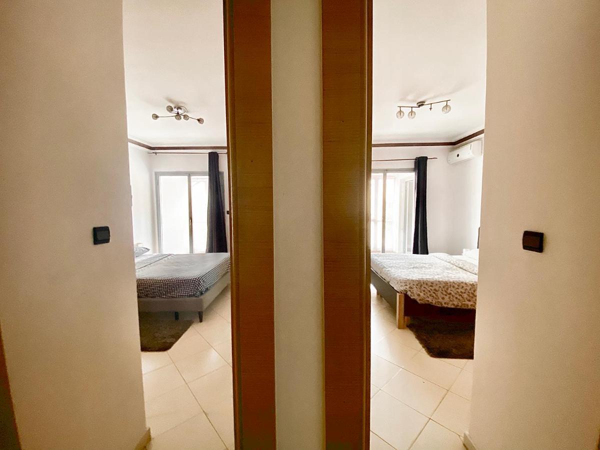 Anfa 28 - 2 Bedrooms - Well Located Apartment - Large And Pleasant Казабланка Екстериор снимка